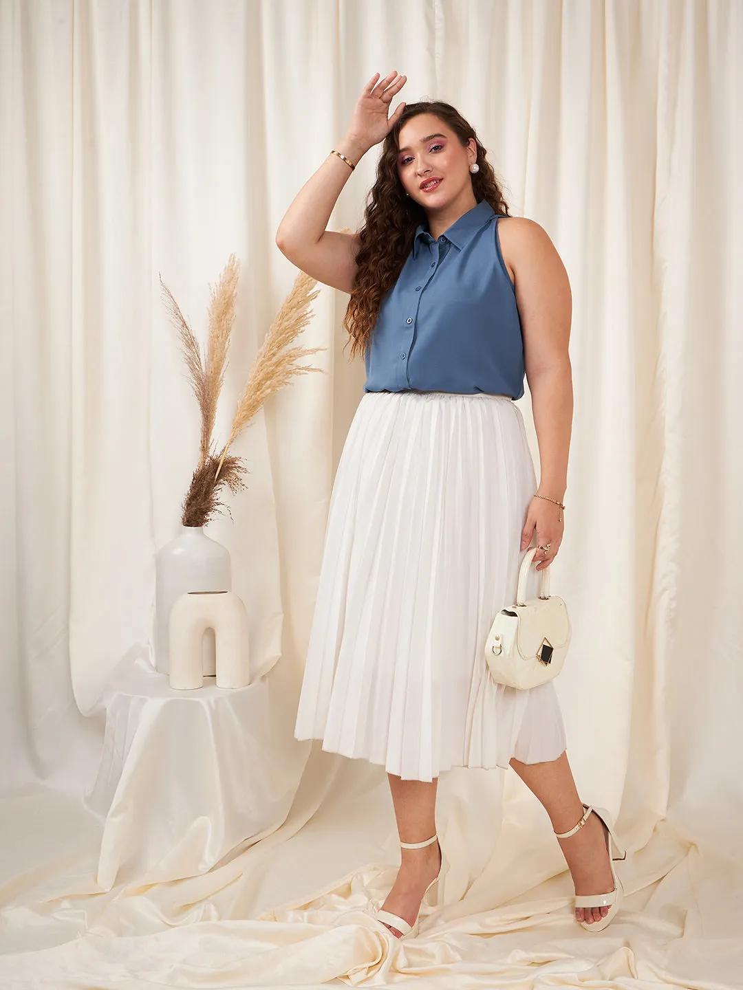 Berrylush Women Plus Size Solid Blue Spread Collar Neck Sleeveless Button-Up Straight Hem Regular Shirt