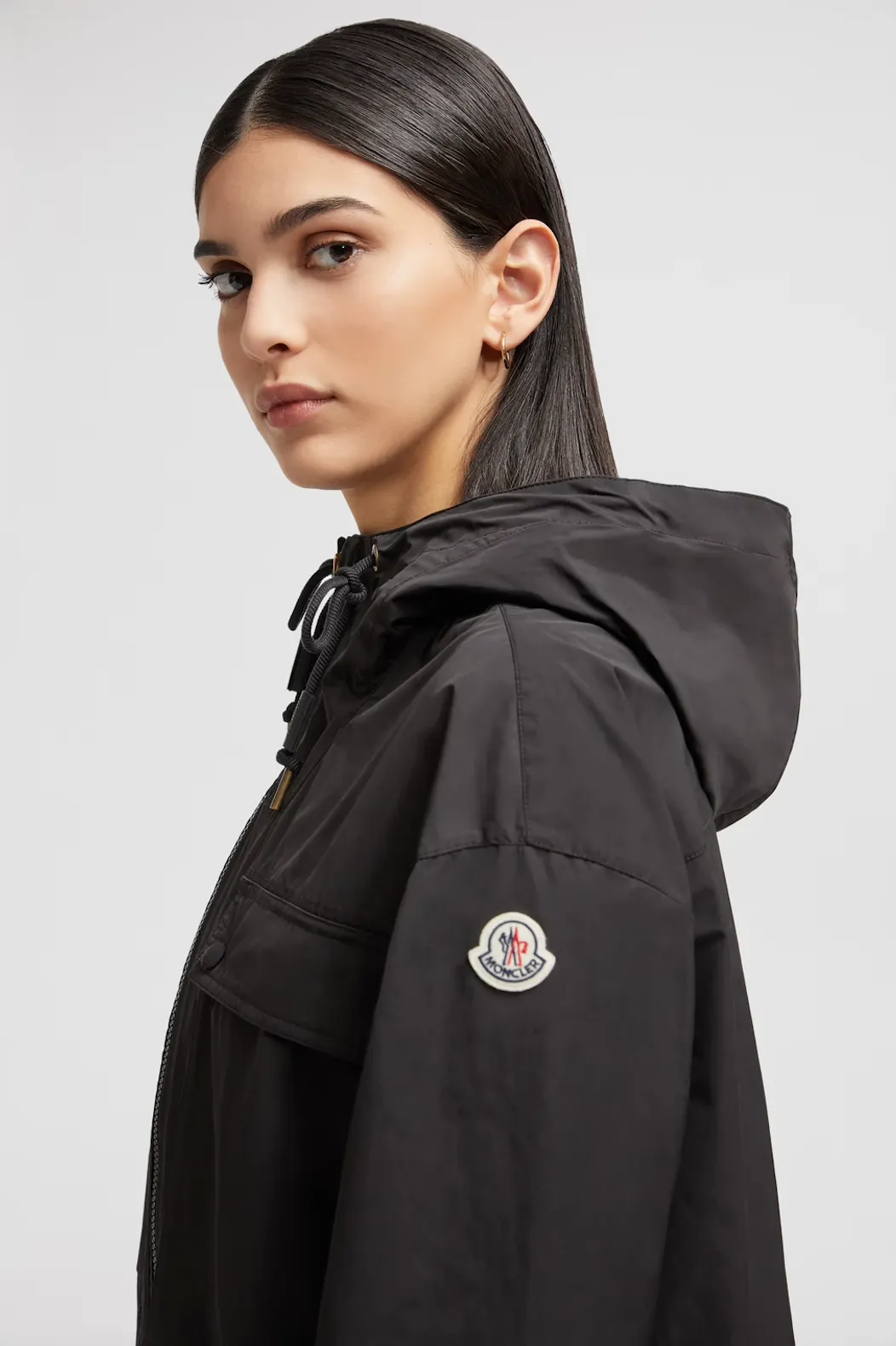 MONCLER SAUVAN SHORT HOODED PARKA BLACK