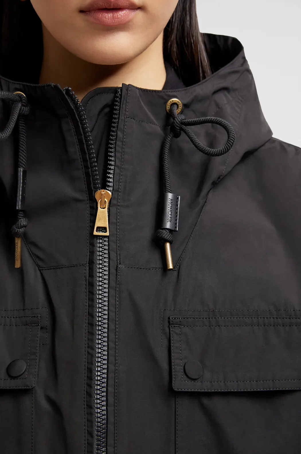 MONCLER SAUVAN SHORT HOODED PARKA BLACK
