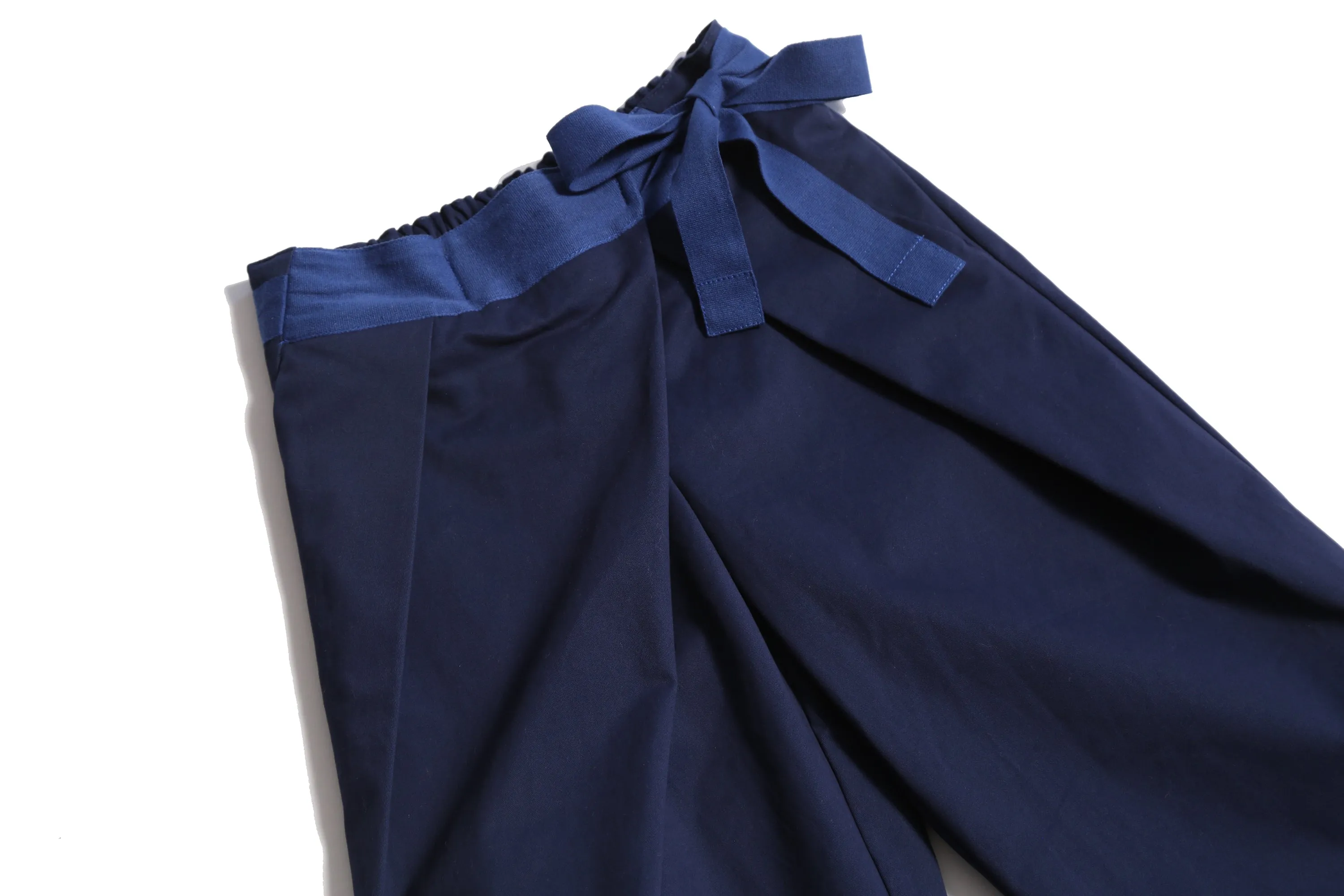 PLEATED WIDE LEG TIE TROUSERS